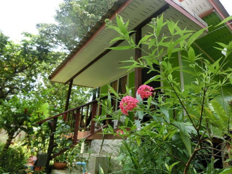 Simply Life Bungalow Ko Lanta Екстериор снимка